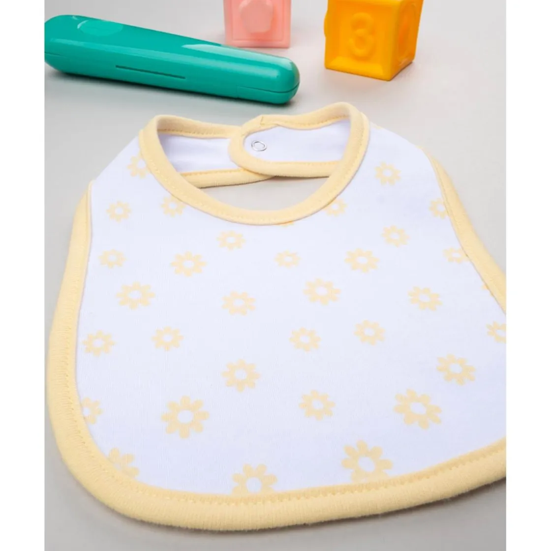 Prenatal Babero para Niña Blanco y Amarillo con Margaritas