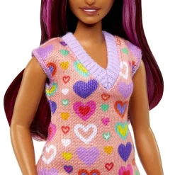MATTEL Barbie - Muñeca Fashionista con vestido de corazones y accesorios de moda ㅤ