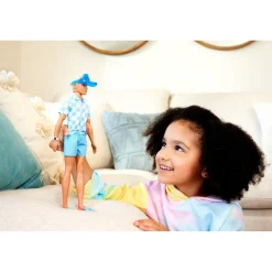 MATTEL Barbie - Muñeco Ken en traje de baño con accesorios playa ㅤ* Muñecas