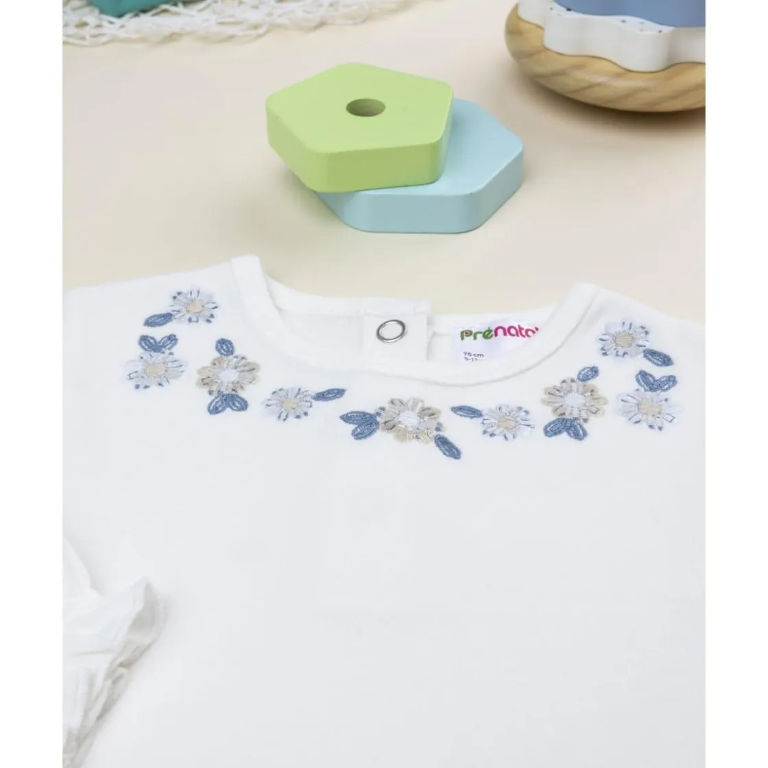 Prenatal Body de niña blanco con bordado floral