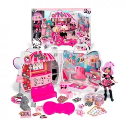 FAMOSA Cafetería de Hello Kitty