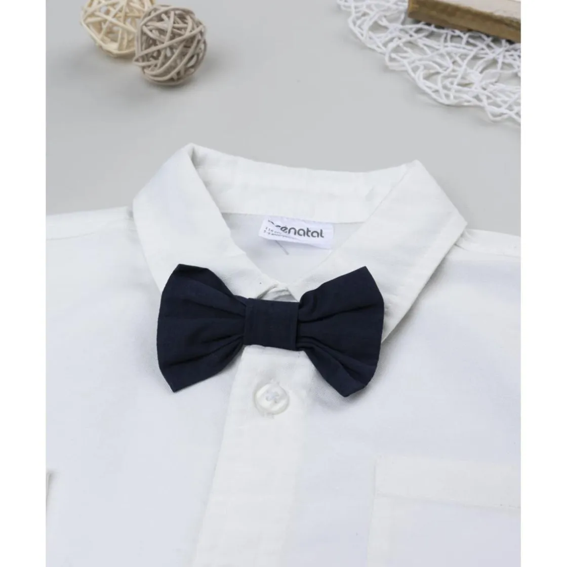 Prenatal Camisa niño blanca con pajarita azul