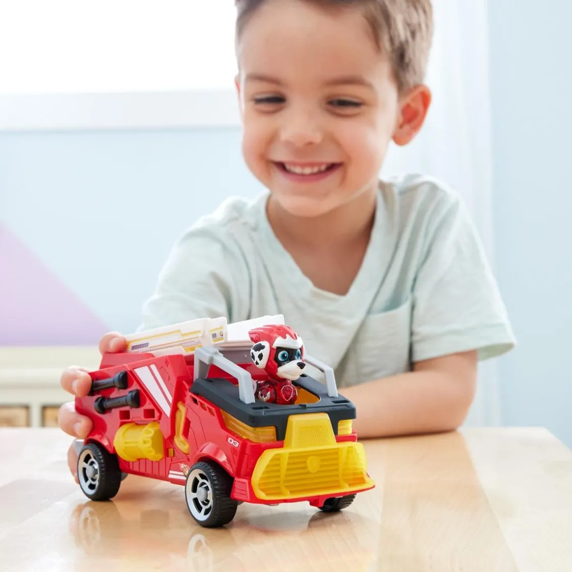 SPIN MASTER Energía - Patrulla Canina - Camión de bomberos de juguete con figura de acción de Marshall, luces y sonidos ㅤ