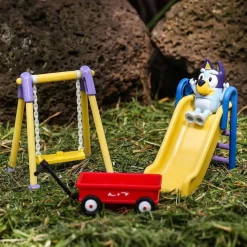 FAMOSA - Bluey - Set de Juguete Parque Mini Playset con Figura articulada de Perrito, Serie de Dibujos Animados ㅤ