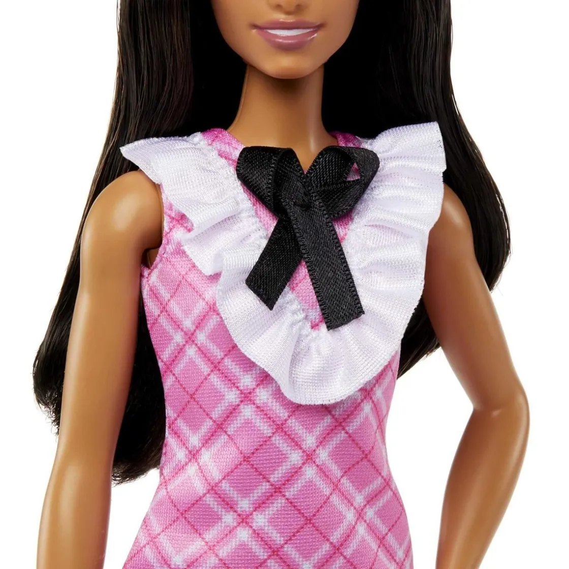MATTEL - Muñeca atlética Fashionista con vestido tartán rosa y accesorios ㅤ