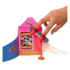 MATTEL - Parque de skate con monopatín de juguete y zapatillas para dedos ㅤ