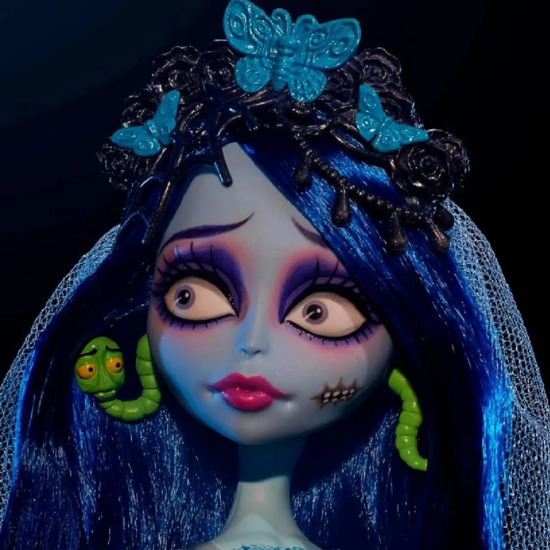 TOYS "R" US Monster High - Novia Cadáver