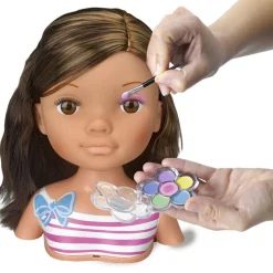 FAMOSA Nancy - Un Día de Secretos de Belleza (varios modelos)