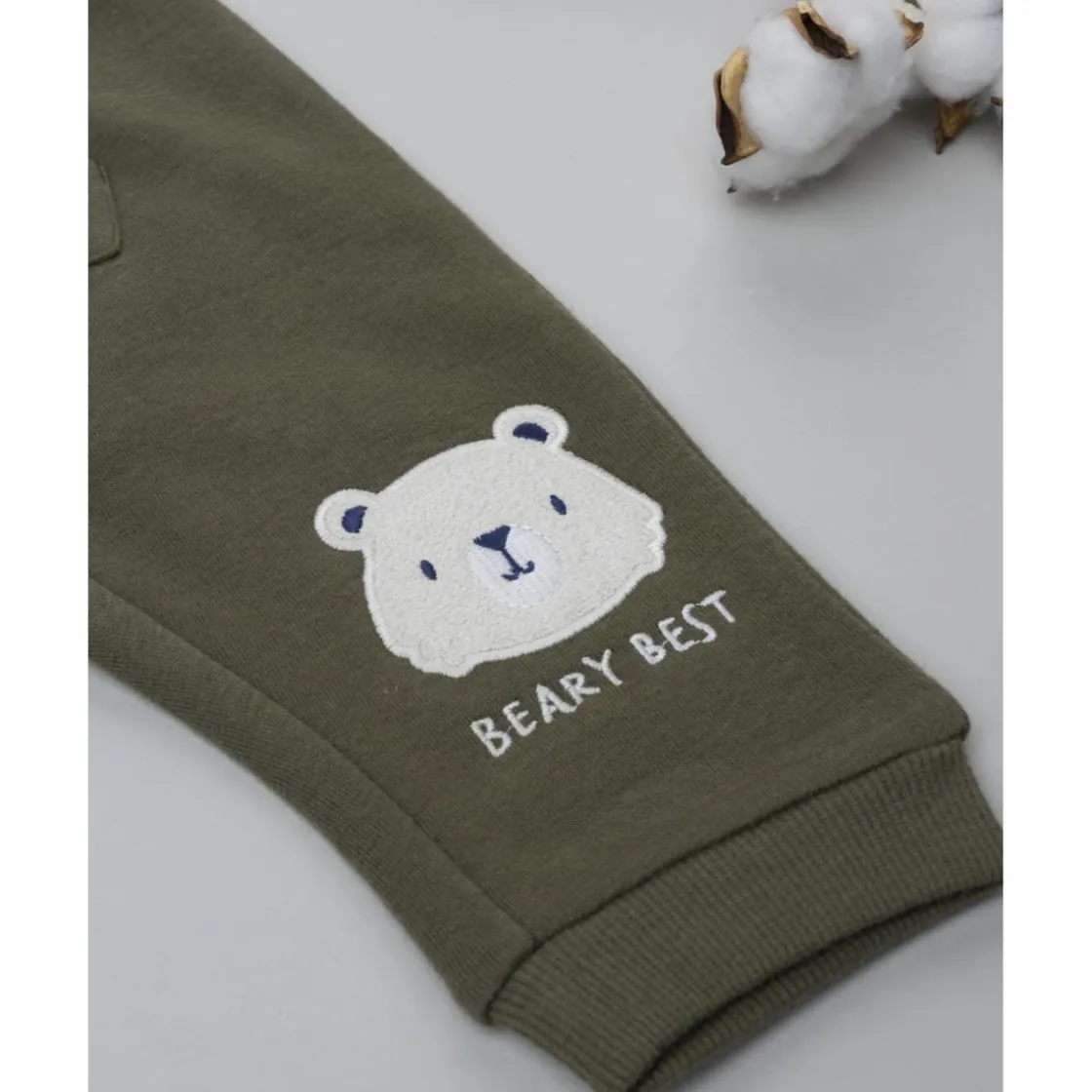 Prenatal Pantalón bebé verde con bolsillo grande