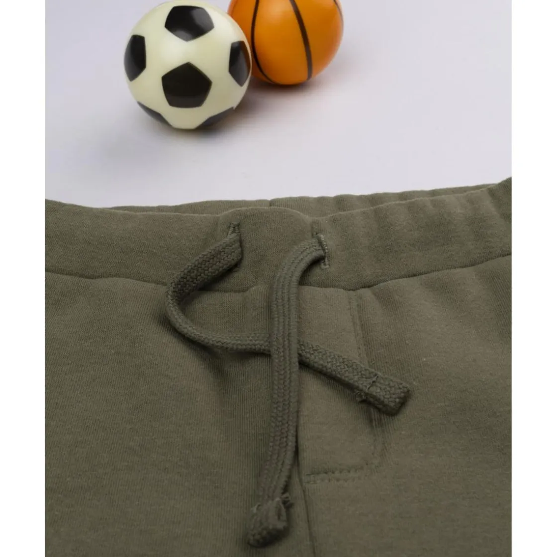 Prenatal Pantalón verde con estampado para niño