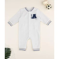 Prenatal Pijama beige de terciopelo con parche “Adorable”