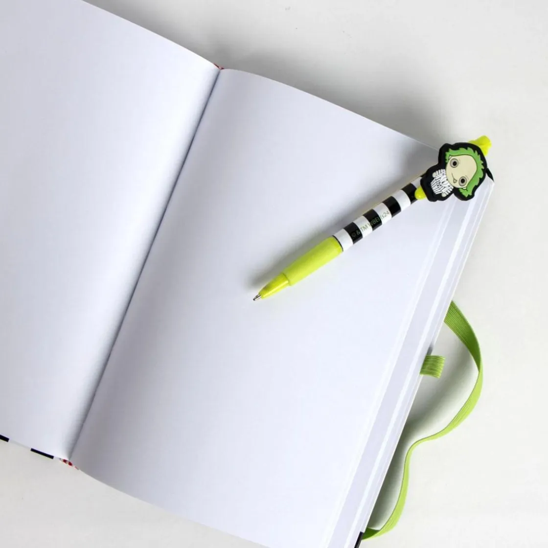 ARTESANIA CERDÁ Set de papelería Beetlejuice