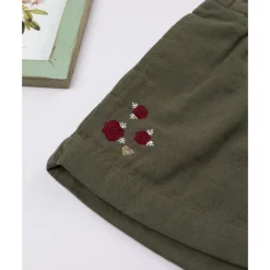 Prenatal Shorts verdes de niña con bordados